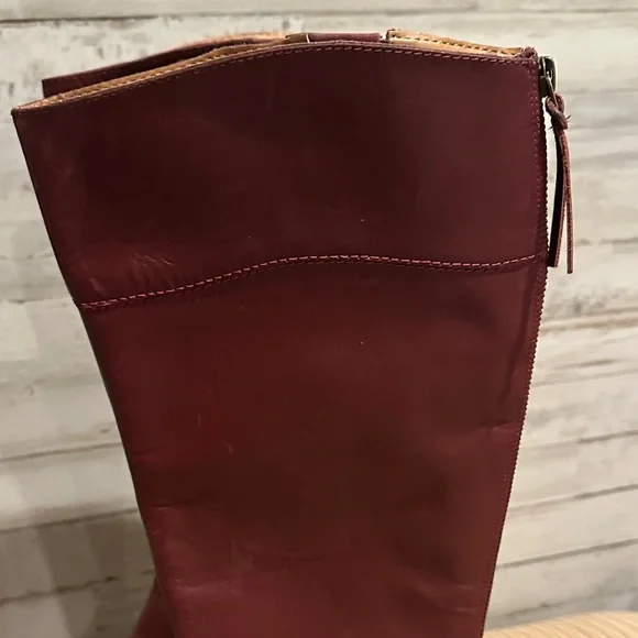 Nine West Elegant Burgundy Leather Knee-High Boots - Picture 5 of 7